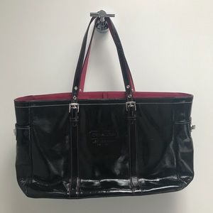 Patent leather black Coach shoulder bag